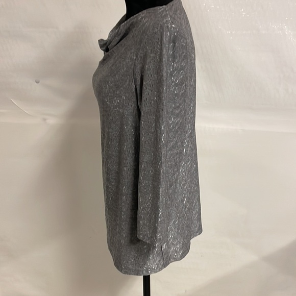 Easywear by Chico’s silver blouse size 2 - Picture 3 of 7